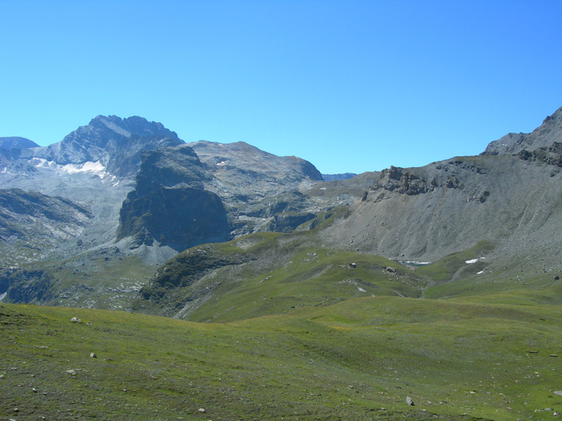 randonnees maurienne lac du liael dans le vallon d'etache